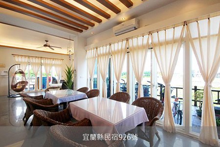 宜蘭民宿-幸運草庭園